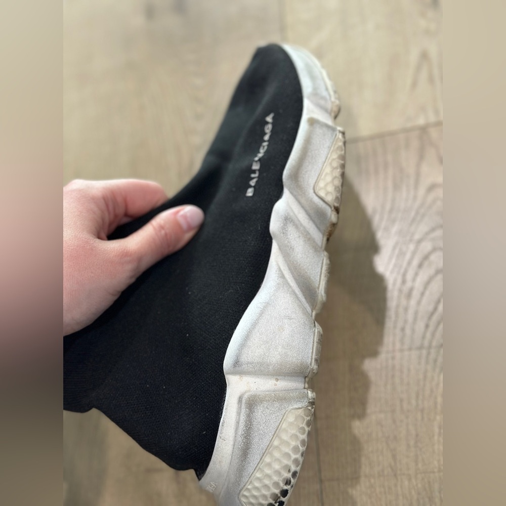 Balenciaga speed trainer in black cloth. Preowned, size 39.‎ - Picture 10 of 11